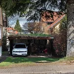 Hirschenhaeusle Apartmán *